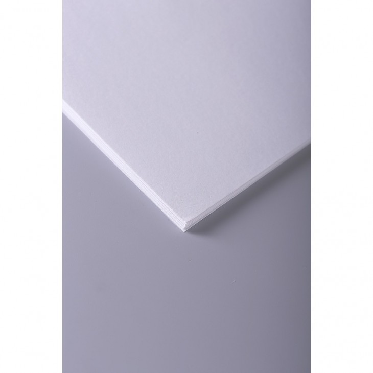 Pack of 10sh drawing 105x75cm 90gsm white paper.