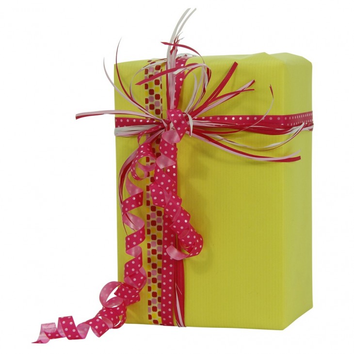 Coloured kraft wrapping paper roll 3,00x0,70m on carton assortment