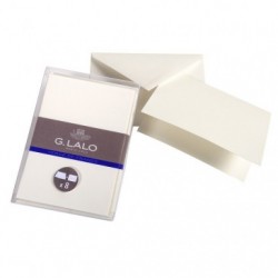 8 cards 107x152mm and 8 tissue lined envelopes 114x162mm.